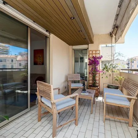 Le Chataignier - Terrace And Parking *